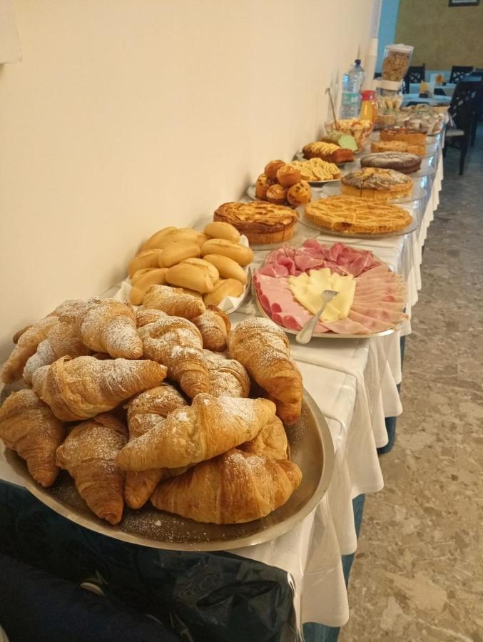 Hotel Marilonda Rimini Luaran gambar